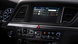 Hyundai Genesis II (2015) - nawigacja gps