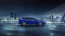 Toyota Avensis III Kombi Facelifting (2015) - prawy bok