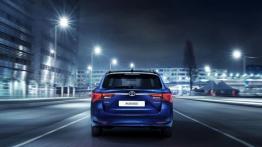Toyota Avensis III Kombi Facelifting (2015) - widok z tyłu