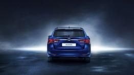 Toyota Avensis III Kombi Facelifting (2015) - tył - reflektory wyłączone