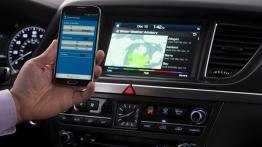 Hyundai Genesis II (2015) - ekran systemu multimedialnego