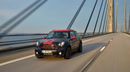 Mini Paceman John Cooper Works (2015) - widok z przodu