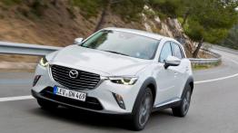 Mazda CX-3 SKYACTIV-G (2015) - widok z przodu