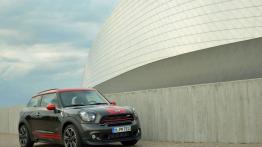 Mini Paceman John Cooper Works (2015) - widok z przodu