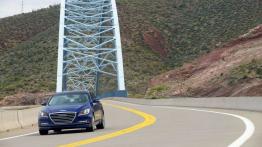 Hyundai Genesis II (2015) - widok z przodu