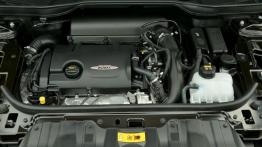 Mini Paceman John Cooper Works (2015) - silnik