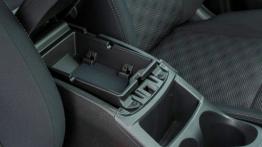 Nissan Qashqai II dCi (2014) - schowek w podłokietniku przednim