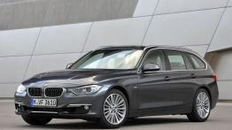 BMW 328i Touring (F31) - widok z przodu