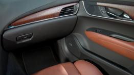 Cadillac ATS Coupe (2015) - deska rozdzielcza