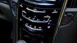 Cadillac ATS Coupe (2015) - konsola środkowa