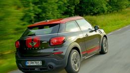 Mini Paceman John Cooper Works (2015) - widok z tyłu