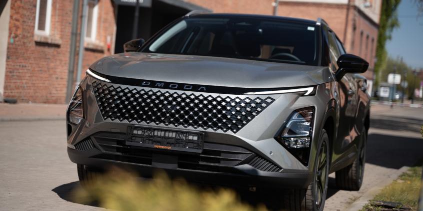 Omoda 5 Hybrid Premium to wersja, której od początku brakowało. Wreszcie mogę ją (warunkowo) polecić