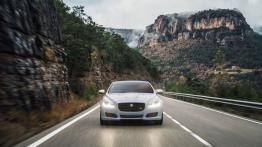 Jaguar XJR (X351 Facelifting) 2016 - widok z przodu