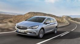 Opel Astra Sports Tourer (2016) - widok z przodu