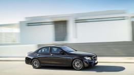 Mercedes-AMG E 43 4MATIC (2016) - prawy bok