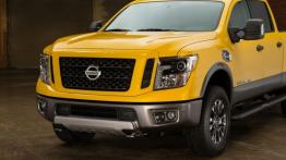 Nissan Titan XD (2016) - przód - reflektory wyłączone