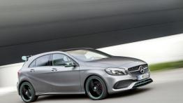 Mercedes A 250 Motorsport Edition (W 176 Facelifting) 2016 - prawy bok