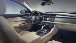 Jaguar XF II 3.5t Portfolio (2016) - pełny panel przedni