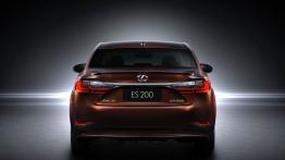 Lexus ES VI 200 Facelifting (2016) - widok z tyłu