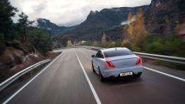 Jaguar XJR (X351 Facelifting) 2016 - widok z tyłu