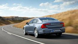 Volvo S90 (2016) - widok z tyłu