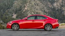 Lexus IS 200t F Sport (2016) - lewy bok