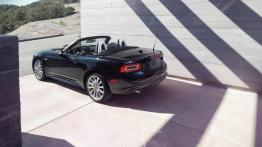 Fiat 124 Spider (2016) - widok z tyłu