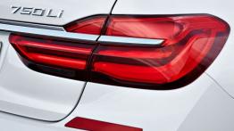 BMW serii 7 G12 750Li xDrive M Sport (2016) - prawy tylny reflektor - wyłączony