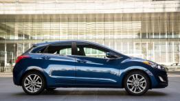 Hyundai Elantra GT Facelifting (2016) - prawy bok