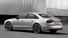 Audi S8 Plus (2016) - widok z tyłu