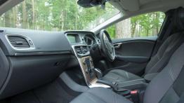 Volvo V40 Crooss Country FL (2016) - pełny panel przedni