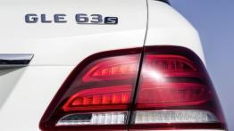 Mercedes-AMG GLE 63 S (W 166) 2016 - prawy tylny reflektor - wyłączony