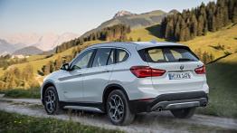 BMW X1II (2016) - widok z tyłu