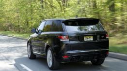 Land Rover Range Rover Sport II SVR Santorini Black (2016) - widok z tyłu