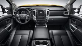 Nissan Titan XD (2016) - pełny panel przedni