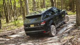 Land Rover Range Rover Sport II SVR Santorini Black (2016) - widok z tyłu