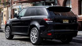 Land Rover Range Rover Sport II SVR Santorini Black (2016) - widok z tyłu