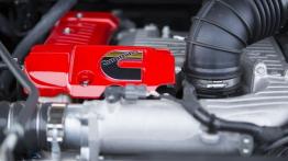 Nissan Titan XD (2016) - silnik