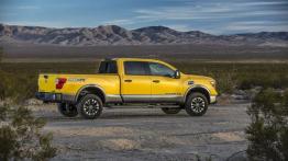 Nissan Titan XD (2016) - prawy bok
