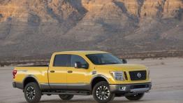 Nissan Titan XD (2016) - prawy bok