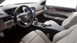 Cadillac ATS Coupe (2015) - widok ogólny wnętrza z przodu