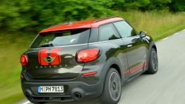 Mini Paceman John Cooper Works (2015) - widok z tyłu