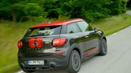 Mini Paceman John Cooper Works (2015) - widok z tyłu