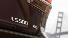 Lexus LS 500 (2017)