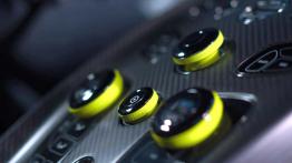 Aston Martin Vantage AMR (2017)