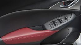 Mazda CX-3 SKYACTIV-G (2015) - drzwi kierowcy od wewnątrz