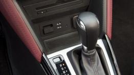 Mazda CX-3 SKYACTIV-G (2015) - dźwignia zmiany biegów