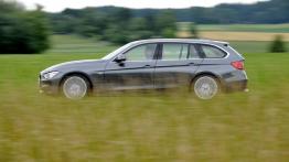 BMW 328i Touring (F31) - lewy bok