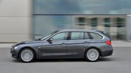 BMW 328i Touring (F31) - lewy bok