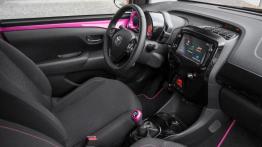 Toyota Aygo 1.0 VVT-i 72 KM (2018) - pełny panel przedni